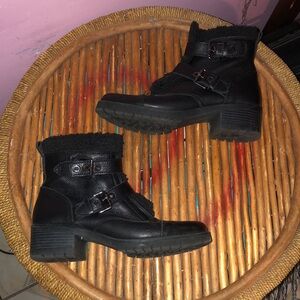 AK sport boots with Sherpa lining